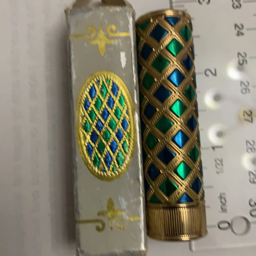 NEW AVON DESSERT DAWN EMPRESS FULL LIPSTICK VINTAGE METAL TUBE COLLECTIBLE w/box